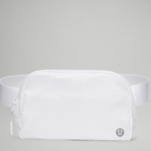 Lululemon Everywhere Belt Bag